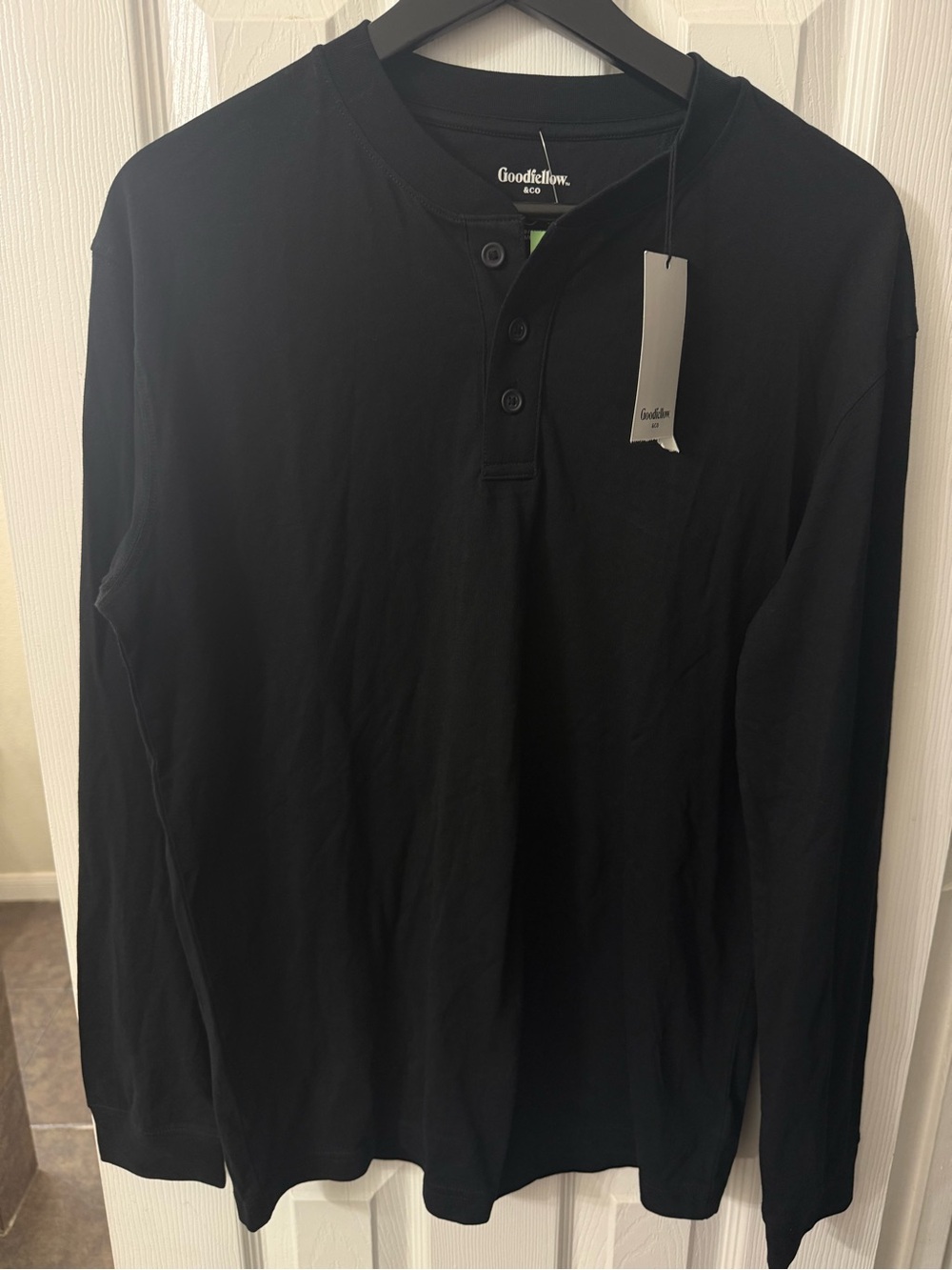 Goodfellow & Co Black Long-Sleeve Henley Shirt